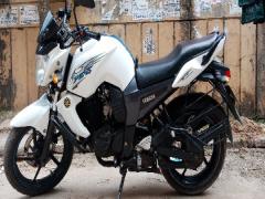 Yamaha FZs